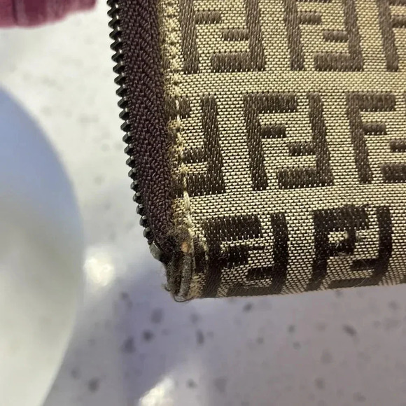 Fendi authentic canvas wallet - Picture 15 of 16